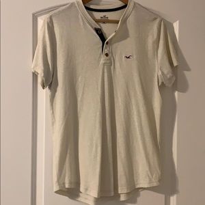 Hollister t-shirt